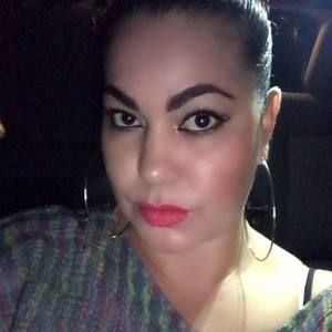 Meet your Posher, Claudia